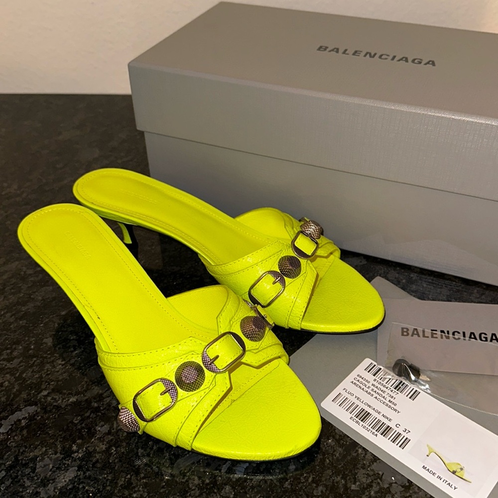 BALENCIAGA Cagole Leather Sandals w/ Buckle NEON GREEN Size 37 NEW